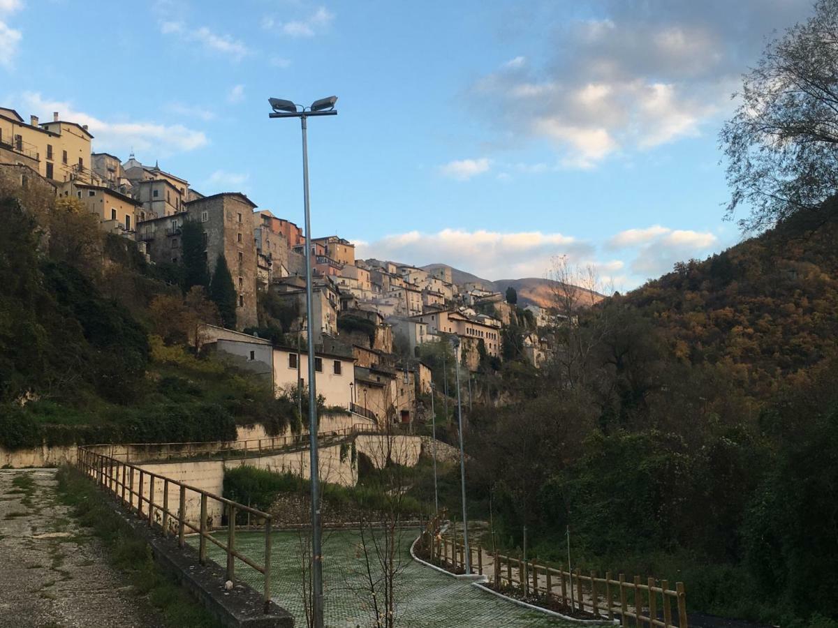 Casa Ai Piedi Della Riserva Naturale Pettorano sul Gizio ภายนอก รูปภาพ